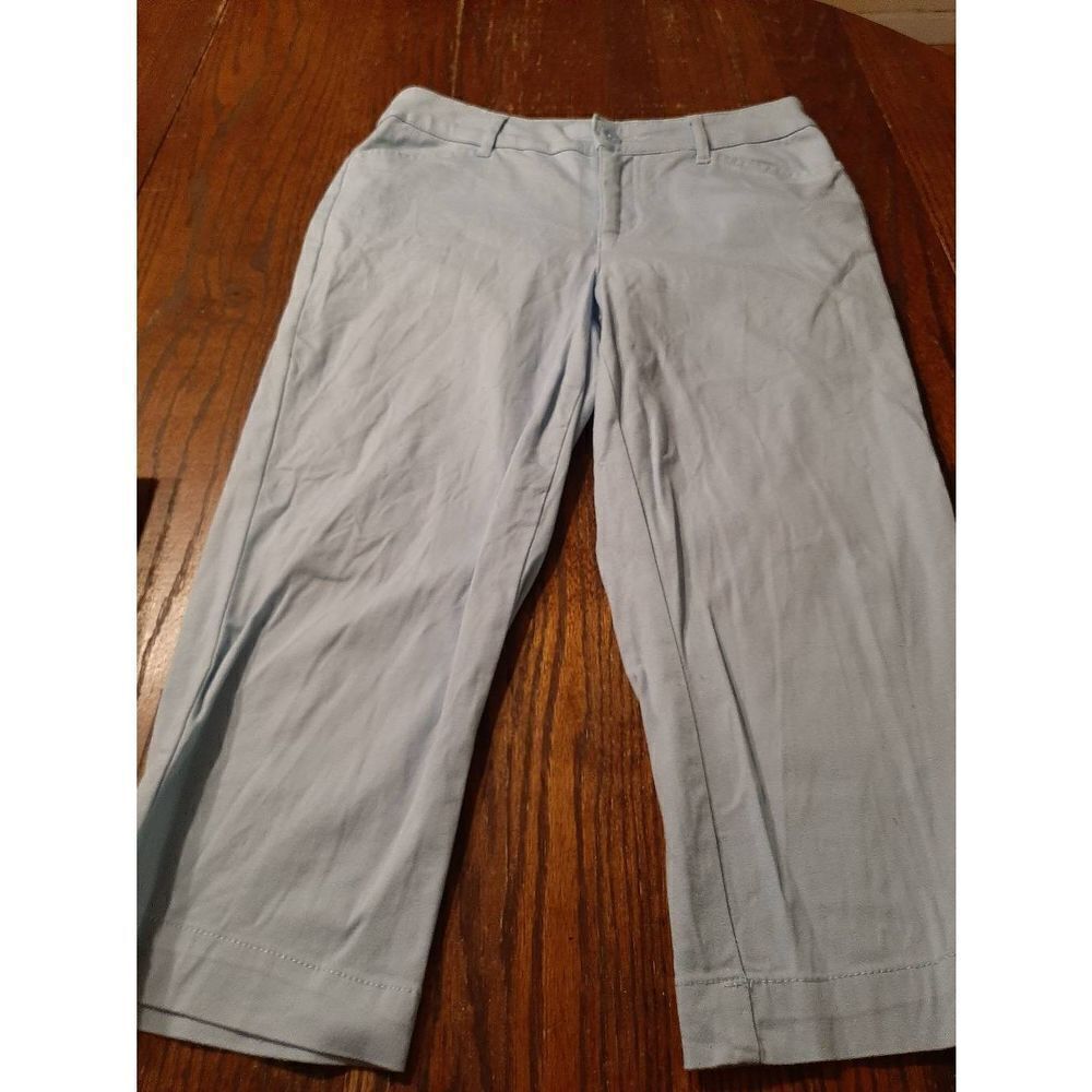 Size 6 St Johns Bay Light Blue Capri Casual Pants with Pockets Mid Rise